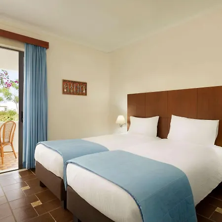 Ramada Poseidon Hotell