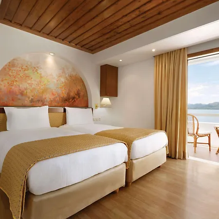 Отель Ramada Poseidon