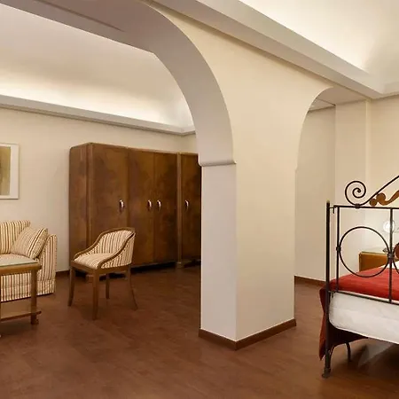 Ramada Poseidon Hotell
