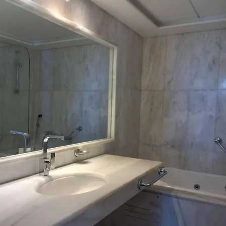Ramada Poseidon Loutráki