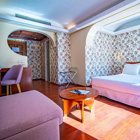 Отель Ramada Poseidon