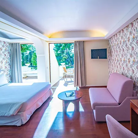 Ramada Poseidon 5*