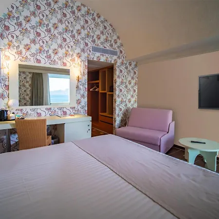 Ramada Poseidon 5* Loutráki