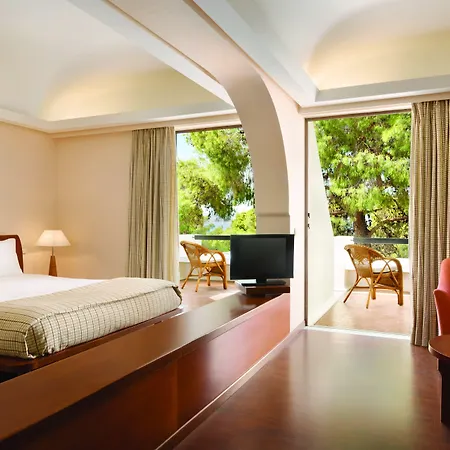 Ramada Poseidon Hotel 5*