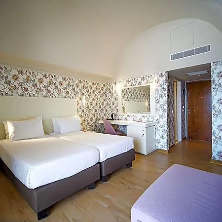 Ramada Poseidon 5*
