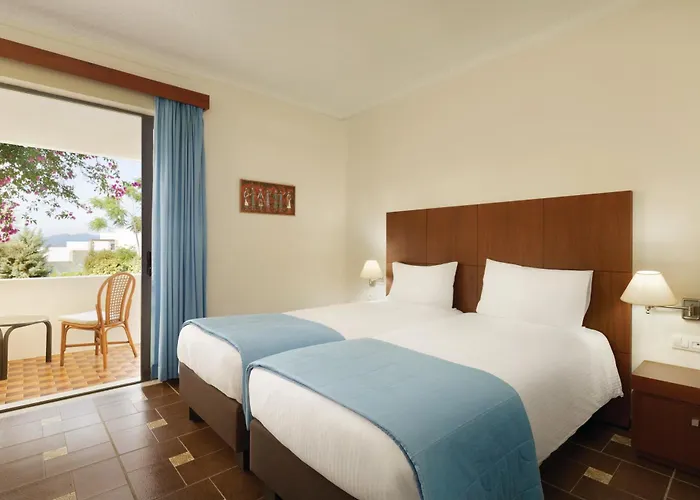 Ramada Poseidon 酒店