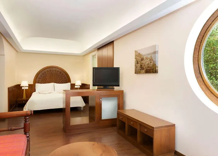 Otel Ramada Poseidon