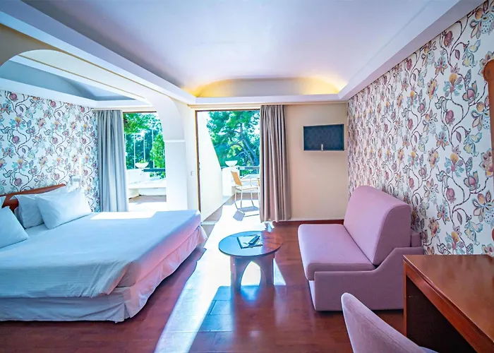 Ramada Poseidon 5*
