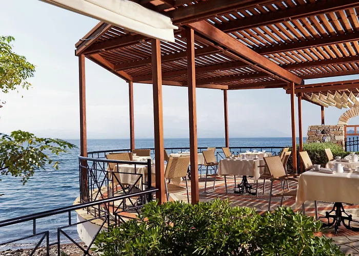 Отель Ramada Poseidon Лоутраки