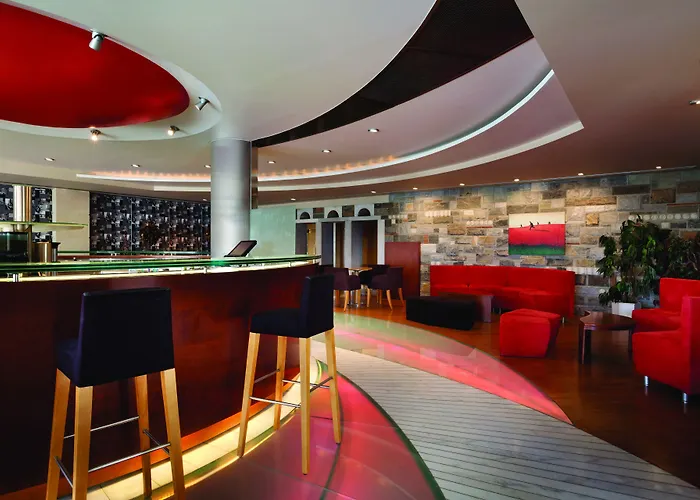 Ramada Poseidon Лоутраки