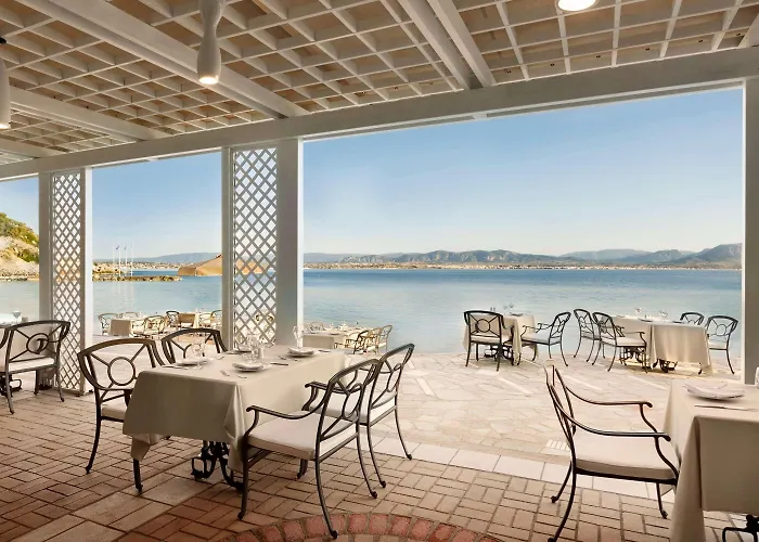 Ramada Poseidon Hotell