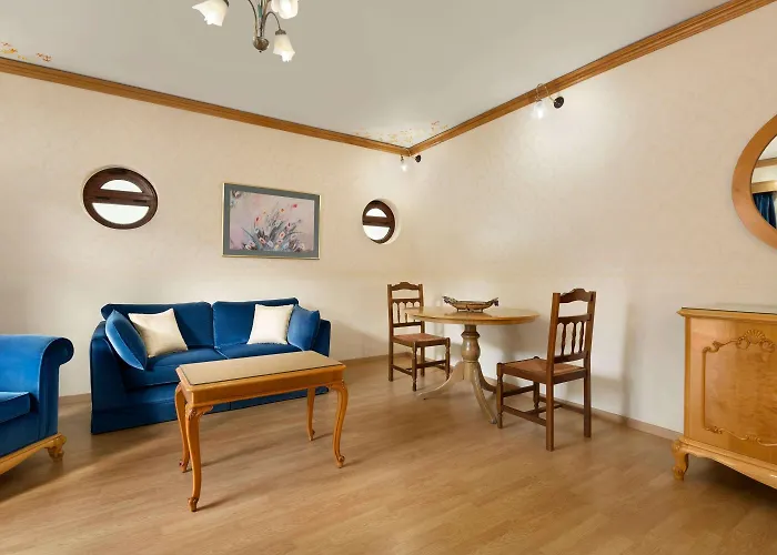 Ramada Poseidon Лоутраки